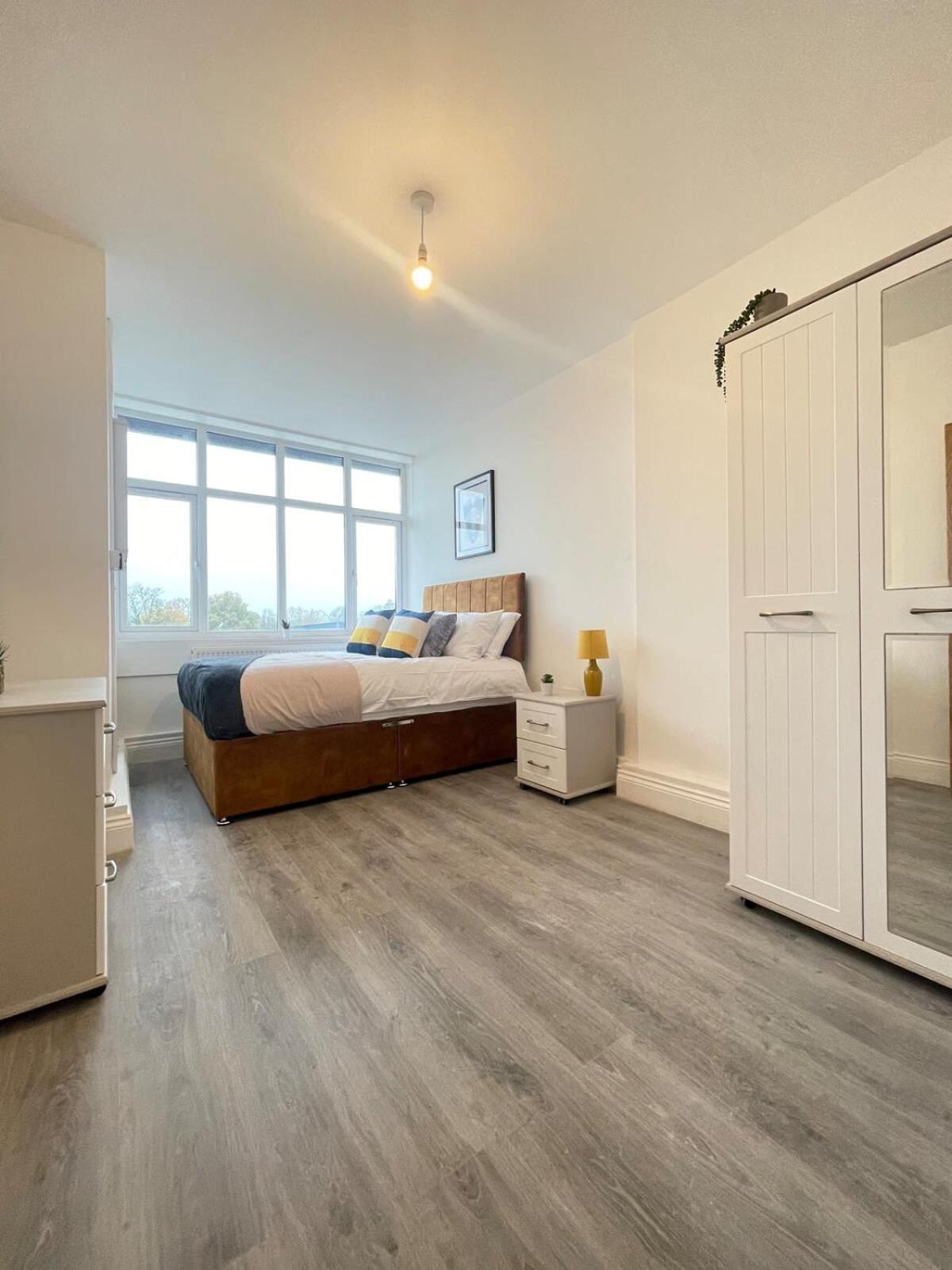2 Bedroom Apartment - Flitwick - Contractor Friendly - Tourist Ready - Full Kitchen - Wifi - Smart Tv - Sofa Bed - Free Parking - Ideal For Short Or Long Stays Exterior foto