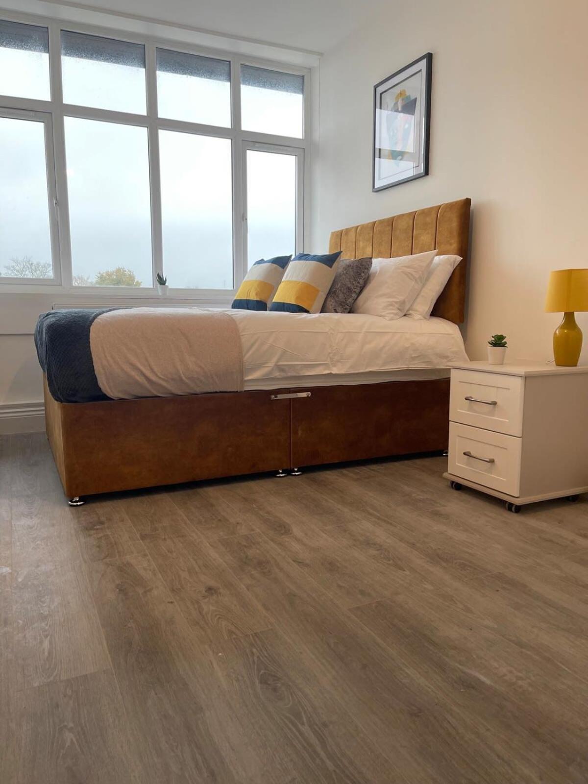 2 Bedroom Apartment - Flitwick - Contractor Friendly - Tourist Ready - Full Kitchen - Wifi - Smart Tv - Sofa Bed - Free Parking - Ideal For Short Or Long Stays Exterior foto